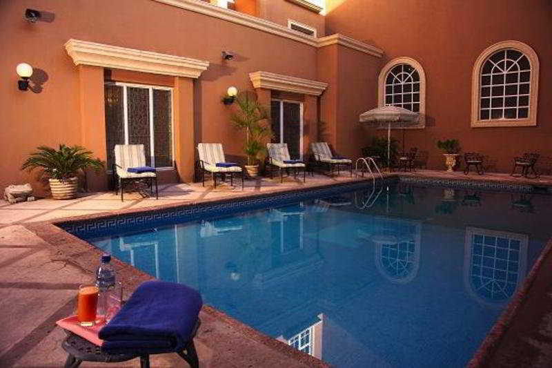 Holiday Inn Monclova By Ihg Esterno foto