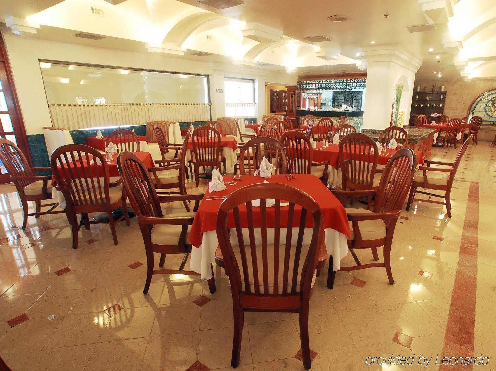 Holiday Inn Monclova By Ihg Esterno foto